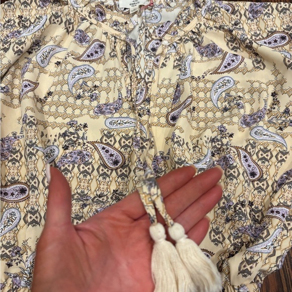 Entro NWT tasseled Paisley Dress Sz Medium Flutter Sleeve Ruffle - Picture 7 of 13